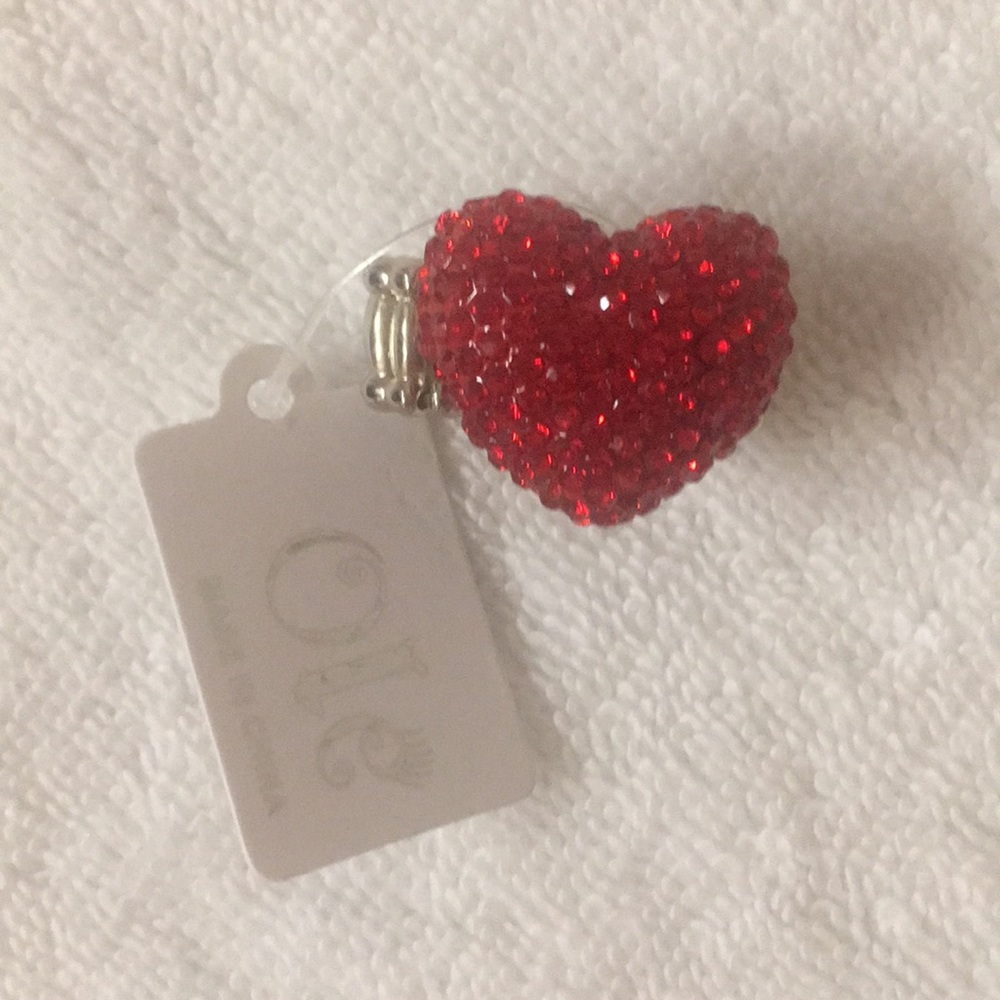 RED RHINESTONE HEART RING - Picture 4 of 5
